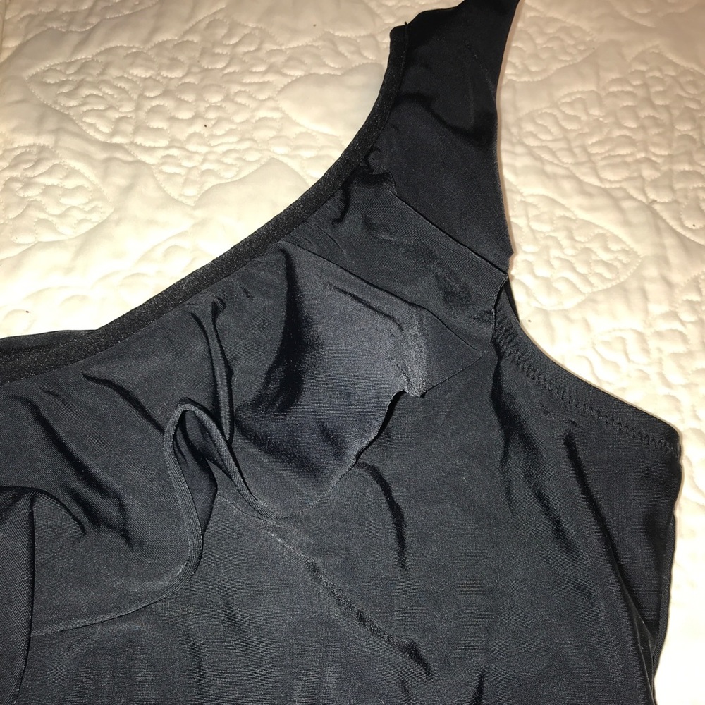 black one strap one piece